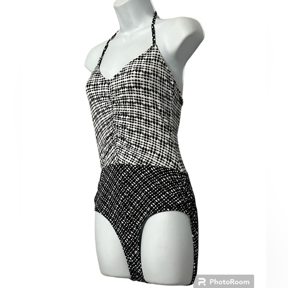 ATHLETA Black And White One Piece Ruched Front Halter Top Bathing Suit Sz XS GUC - Picture 2 of 5